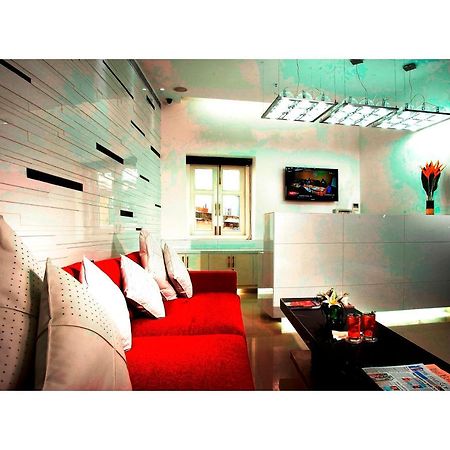 Sapphire Suite Καλκούτα Εξωτερικό φωτογραφία
