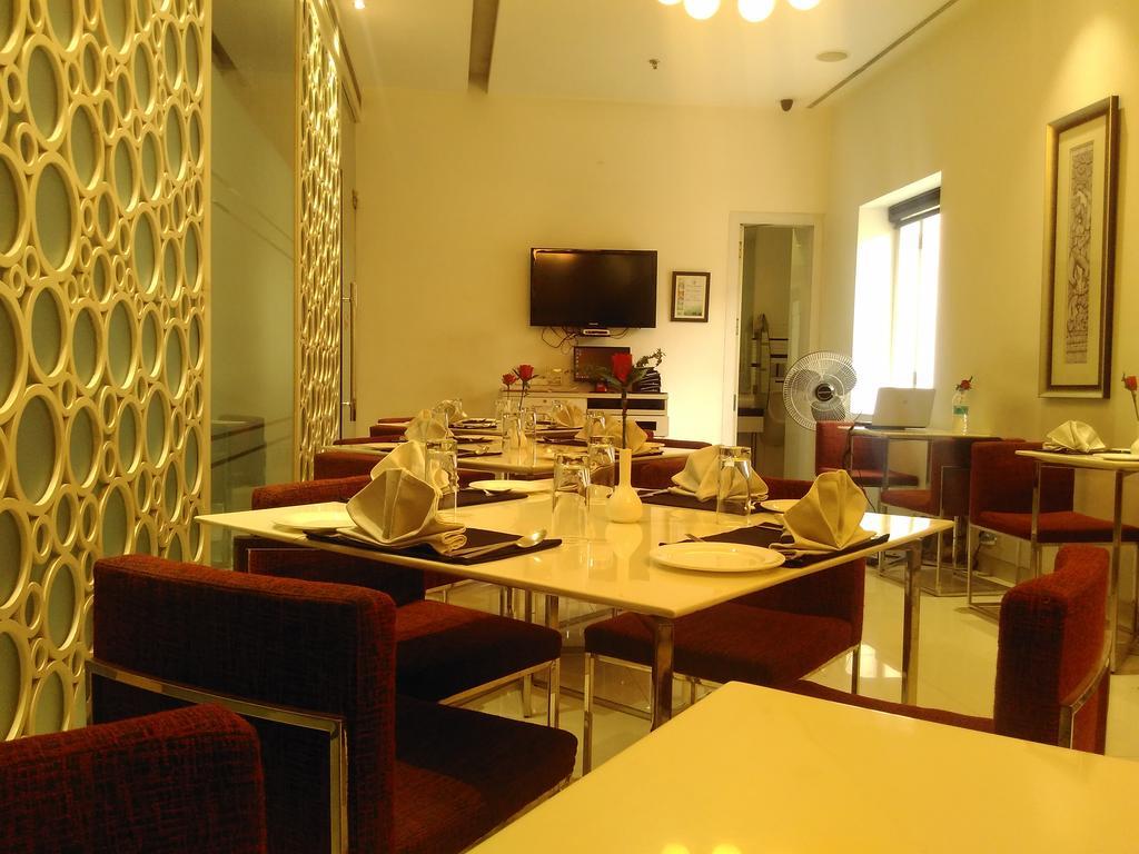 Sapphire Suite Καλκούτα Εξωτερικό φωτογραφία