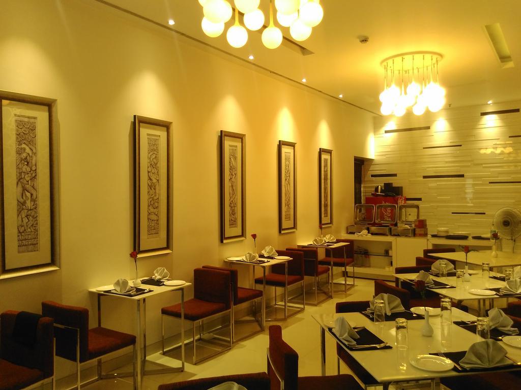 Sapphire Suite Καλκούτα Εξωτερικό φωτογραφία