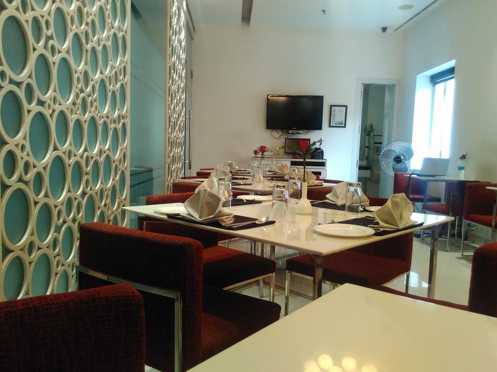 Sapphire Suite Καλκούτα Εξωτερικό φωτογραφία
