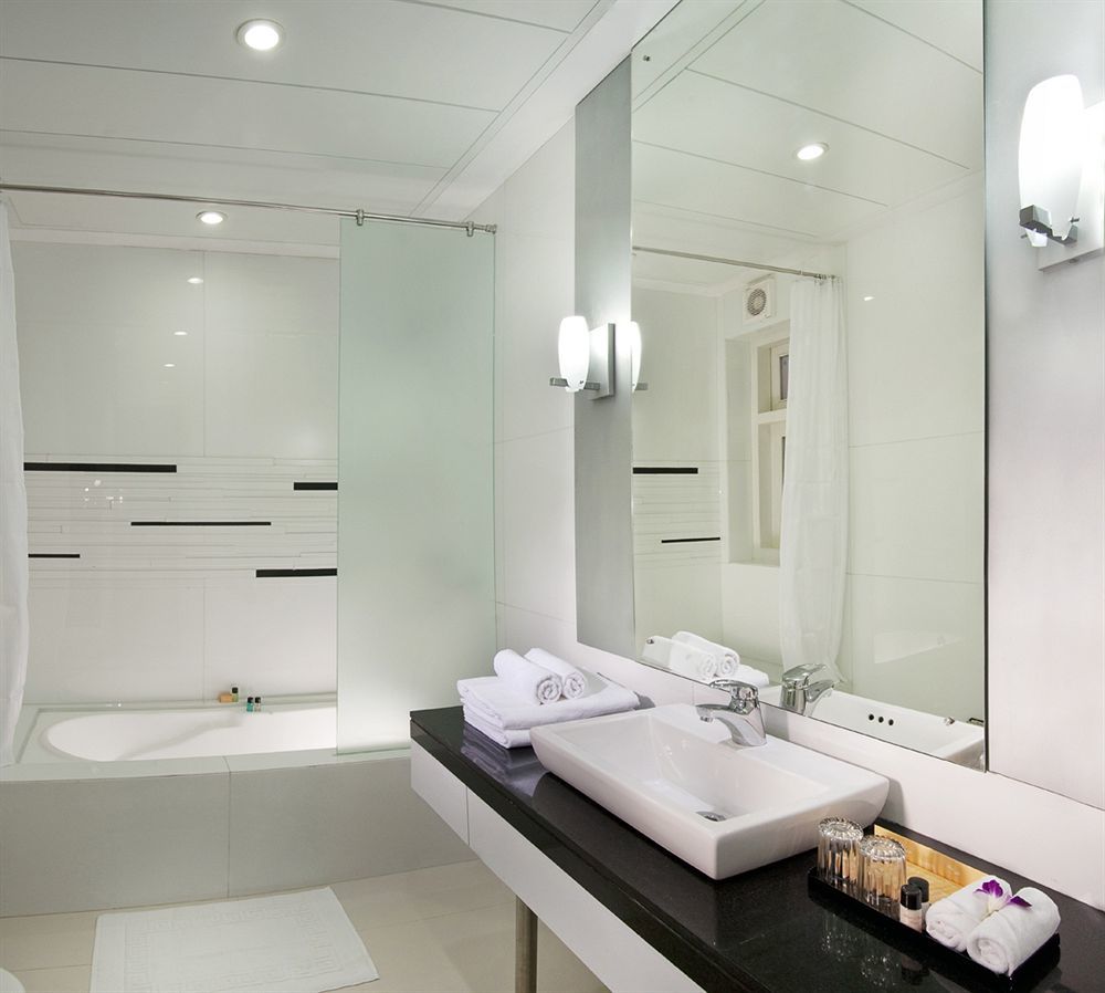Sapphire Suite Καλκούτα Εξωτερικό φωτογραφία