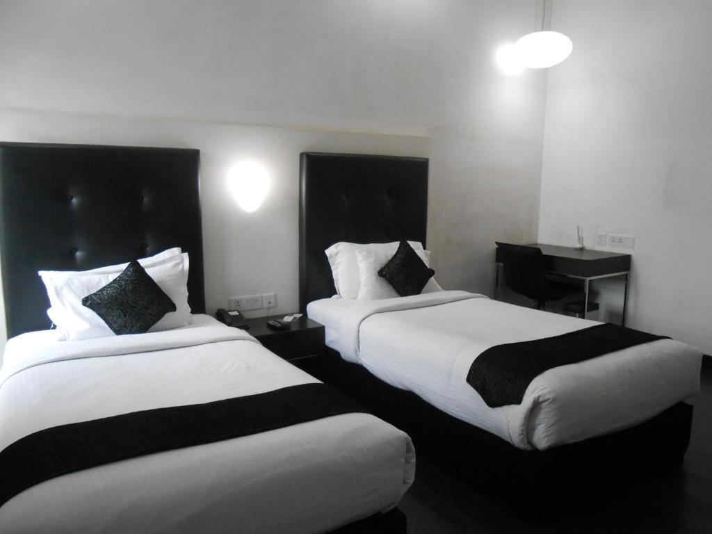Sapphire Suite Καλκούτα Δωμάτιο φωτογραφία